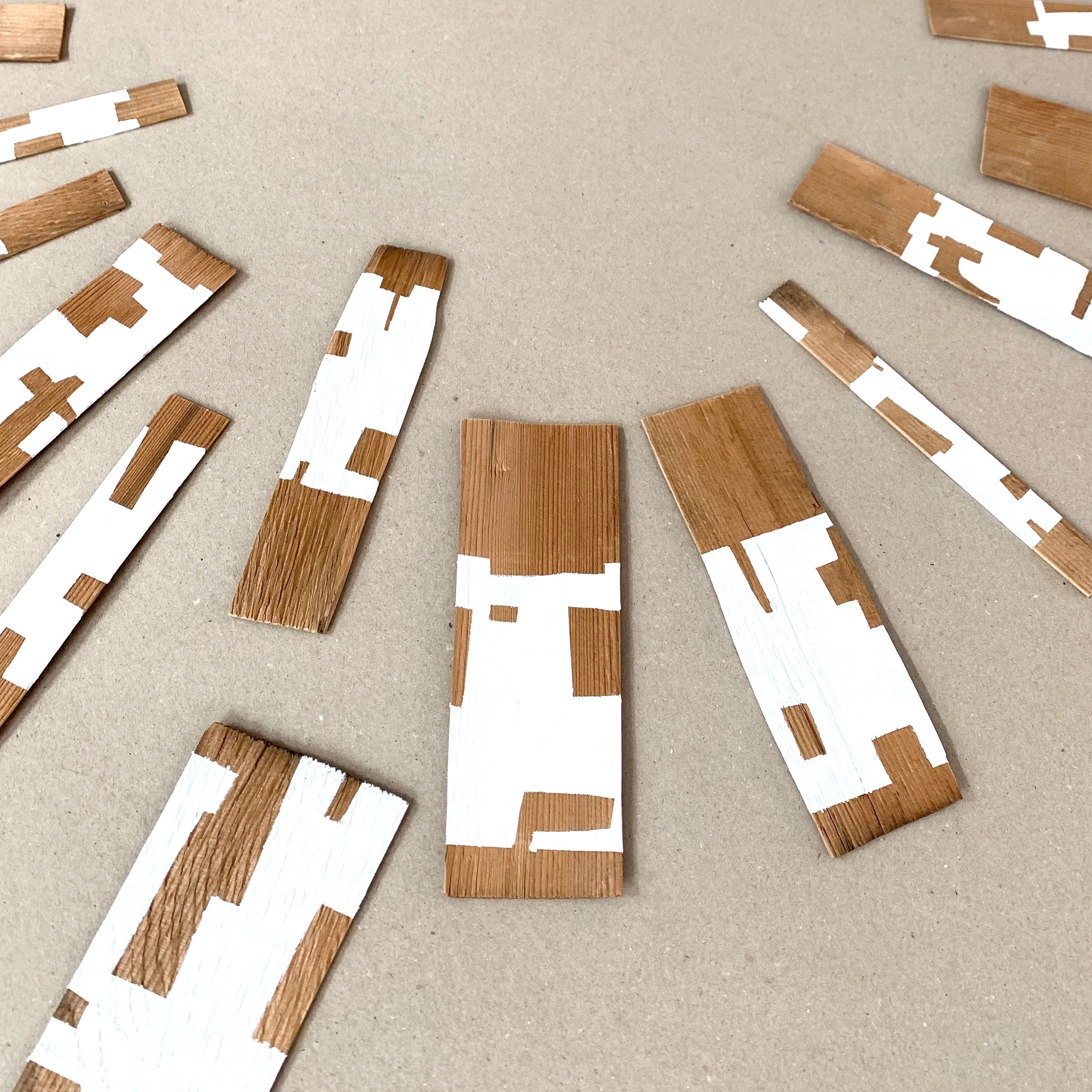 Main image for 100 Pieces